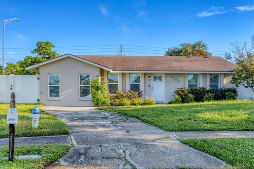 3902 Cochise Ter, SARASOTA, FL, 34233-1525 | Card Image
