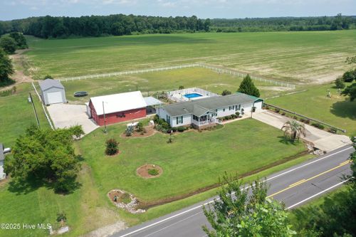 1212 S Creek Rd, Orrum, NC, 28369-9061 | Card Image