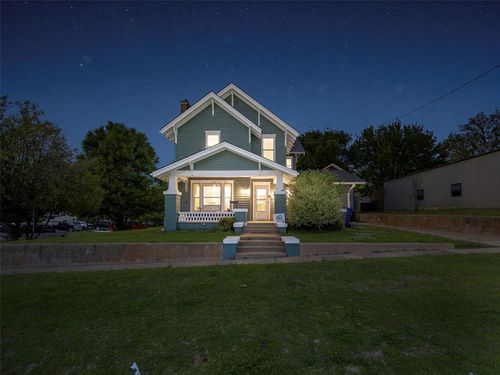 302 E Cherokee St, Wynnewood, OK, 73098-5802 | Card Image