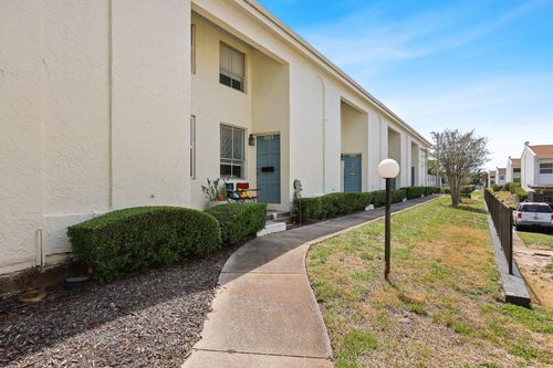 4306 La Mora Ct, TAMPA, FL, 33611-2322 | Card Image