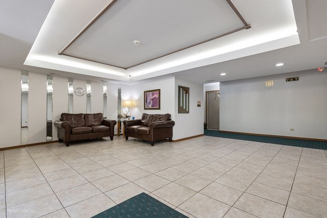 Building lobby | Image 21