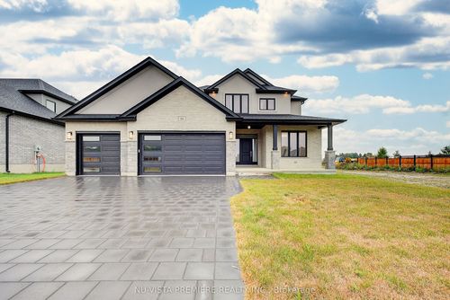 161 Mcleod St, Parkhill, ON, N0M2K0 | Card Image