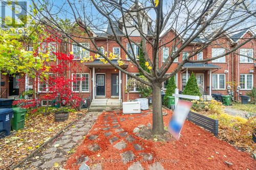 38 Osler St, Toronto, ON, M6P4A2 | Card Image