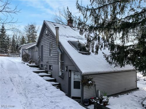 7792 Euclid Chardon Rd, Kirtland, OH, 44094-9578 | Card Image