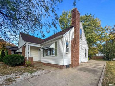 1025 E Corrington Avenue, House other with 3 bedrooms, 1 bathrooms and null parking in Peoria IL | Image 2