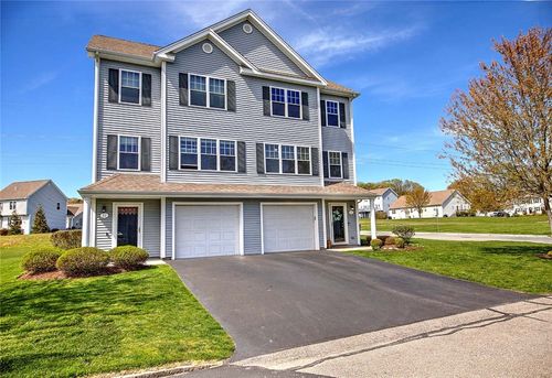 31 Stream View Dr, Cumberland, RI, 02864-5423 | Card Image