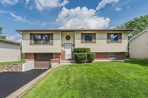 6887 Meadowbrook Ln, Hanover Park, IL, 60133-6416 | Card Image