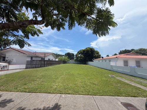 5520 Sw 1st St, Coral Gables, FL, 33134-1014 | Card Image
