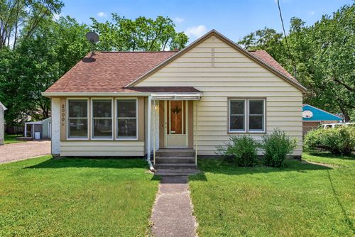 2000 County Road F E, White Bear Lake, MN, 55110-3842 | Card Image