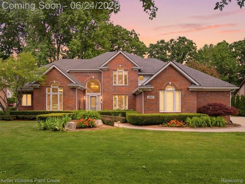 14863 Towering Oaks Dr, Shelby Township, MI, 48315-1660 | Card Image