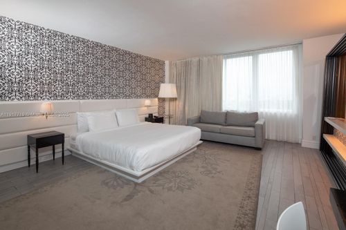 1515-1100 West Ave, Miami Beach, FL, 33139-4749 | Card Image