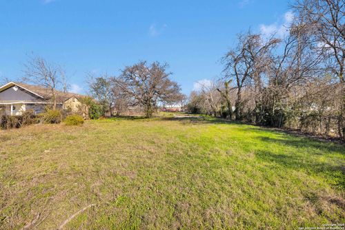 126 Nw 36th St, San Antonio, TX, 78237-1201 | Card Image