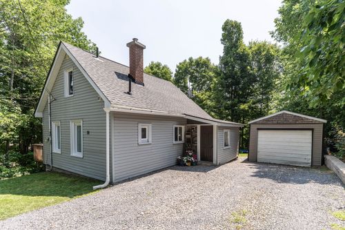 31 Florence St W, Huntsville, ON, P1H1V4 | Card Image