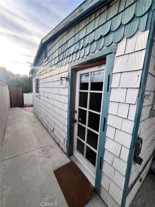 8607 Dunlap Crossing Rd, Pico Rivera, CA, 90660-3030 | Card Image