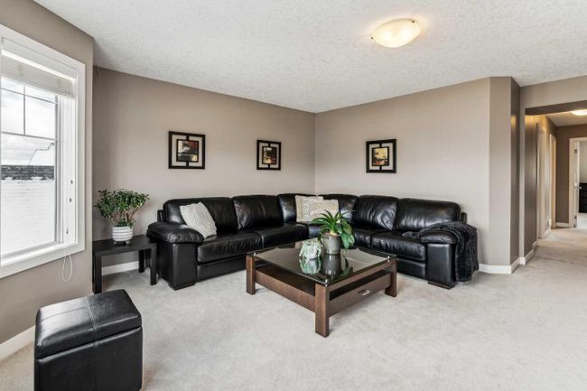67 Tremblant Way Sw, Home with 3 bedrooms, 2 bathrooms and 2 parking in Calgary AB | Image 24