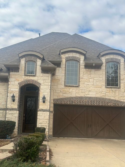 903 Red Deer Dr, Euless, TX, 76039-1768 | Card Image
