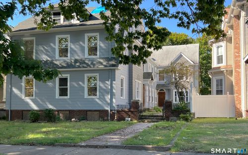 1r-82 Howard Avenue, New Haven, CT, 06519 | Card Image