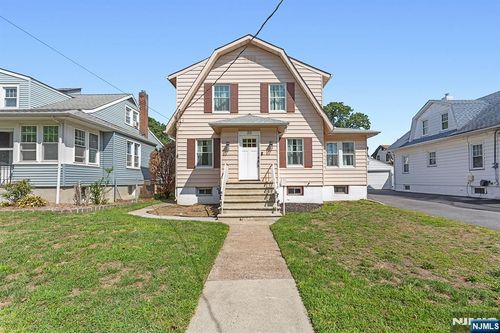 20 Taylor Ave, Hawthorne, NJ, 07506-1217 | Card Image