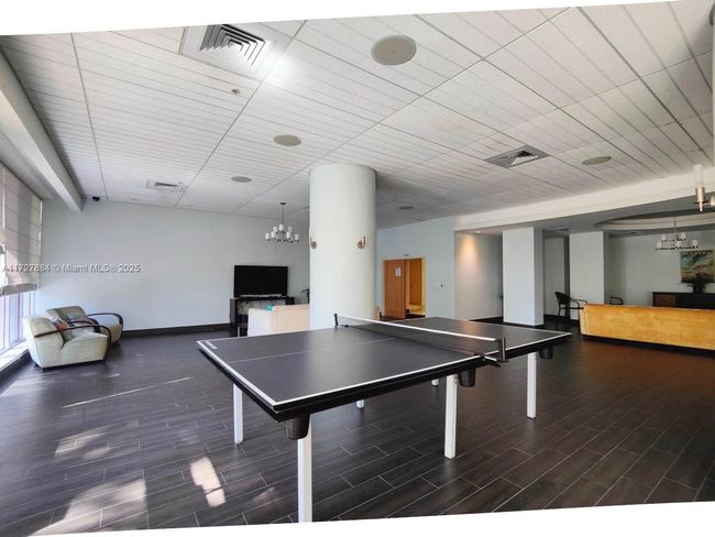 APT-2W - 3801 S Ocean Dr, Condo with 2 bedrooms, 2 bathrooms and null parking in Hollywood FL | Image 19