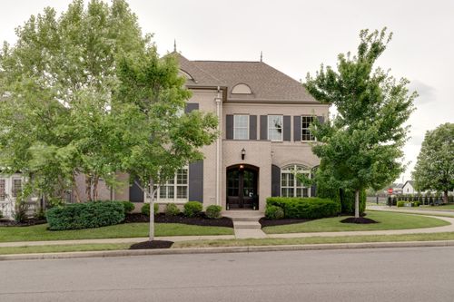 1660 Noah Ln, Gallatin, TN, 37066-7580 | Card Image