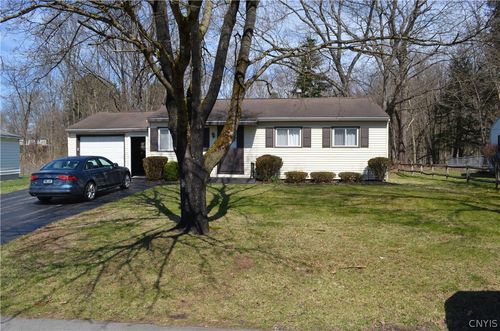 443 Jeanette Dr, Utica, NY, 13502-1924 | Card Image