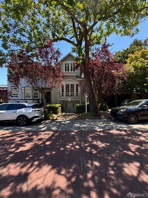 254 Edgewood Ave, San Francisco, CA, 94117-3715 | Card Image
