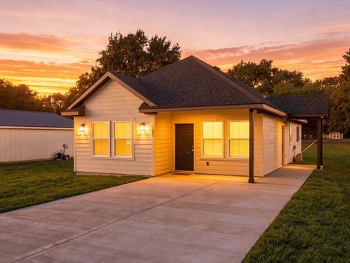 105 Oak Ridge Rd, Mabank, TX, 75156-8909 | Card Image