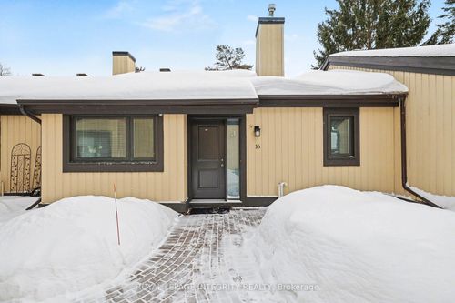 16 Pebble Beach Crt, Stittsville, ON, K2S1B9 | Card Image