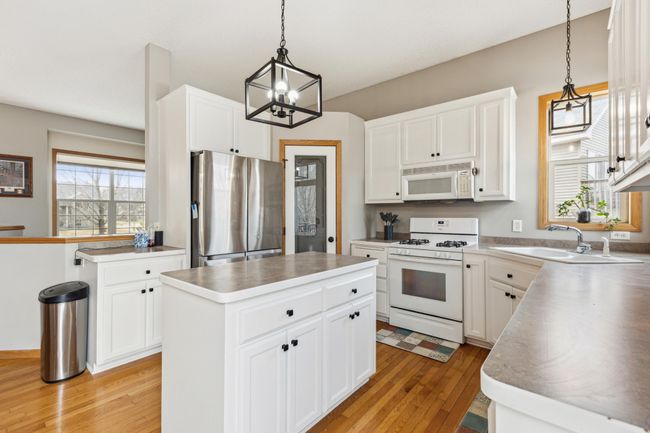 05_interior.jpg | Image 9