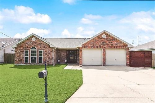 407 E 3rd St, Belle Chasse, LA, 70037-2810 | Card Image