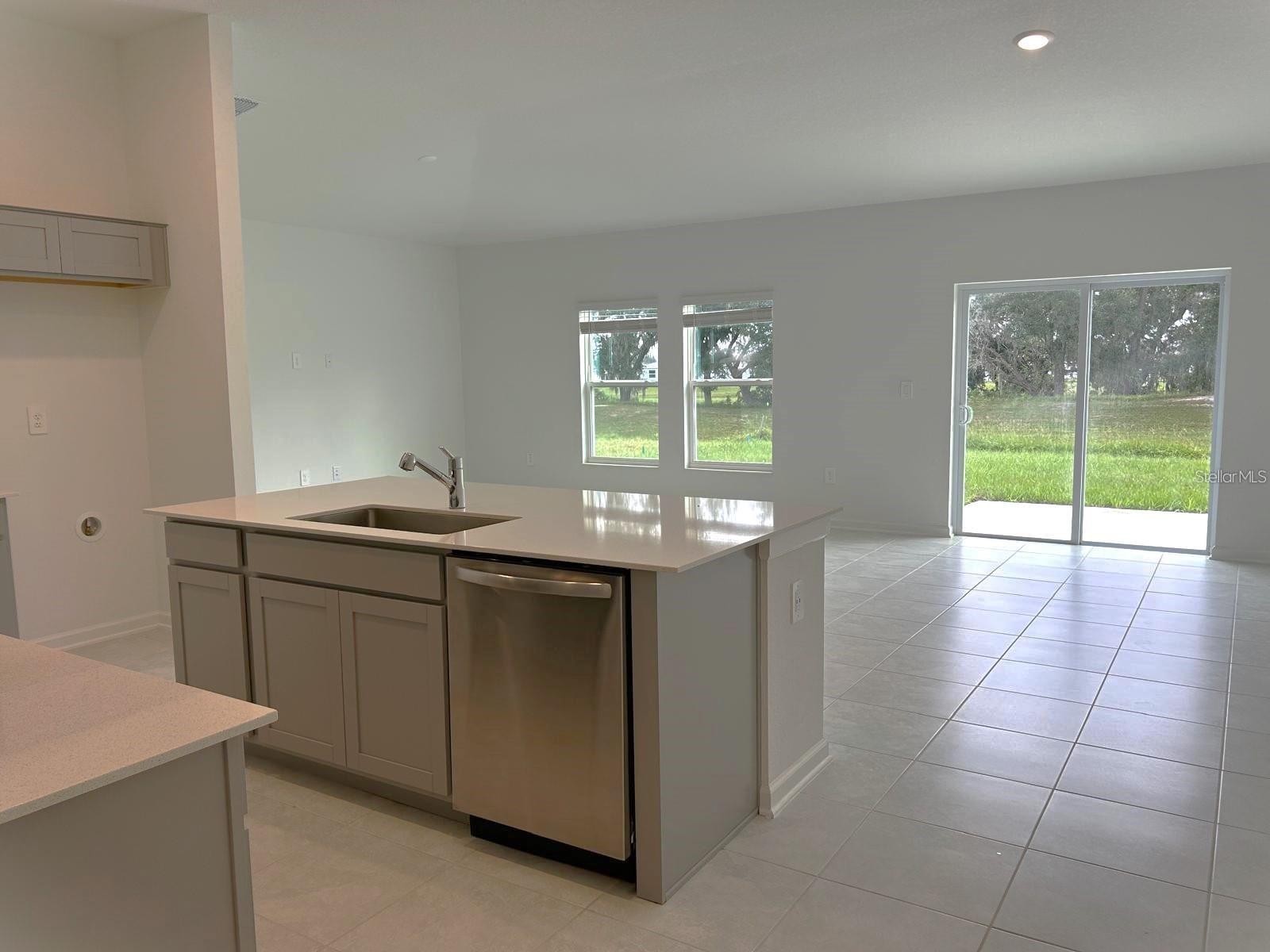 Residential Lease in WINTER HAVEN 4