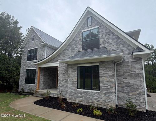 16 Overpeck Ln, Pinehurst, NC, 28374-9645 | Card Image