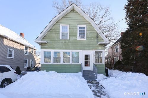 33 Baggott St, West Haven, CT, 06516-2804 | Card Image