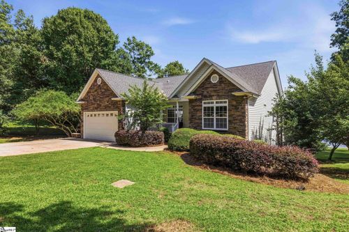 138 Yacht Dr, Laurens, SC, 29360-6664 | Card Image