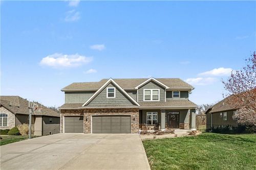 600 Rock Bridge Ct, Smithville, MO, 64089-8009 | Card Image