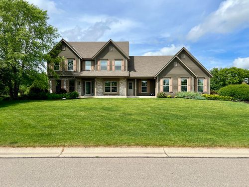 7328866 Bark River Rd, Hartland, WI, 53029-8336 | Card Image
