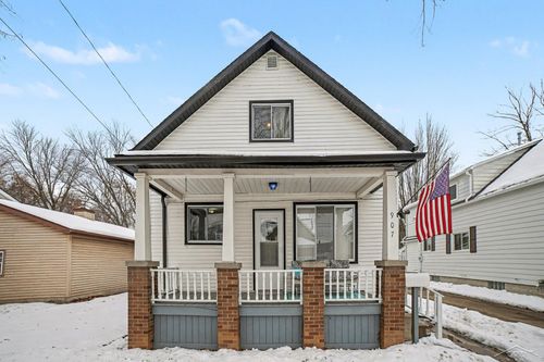 907 Michigan Ave, Bay City, MI, 48708-7980 | Card Image