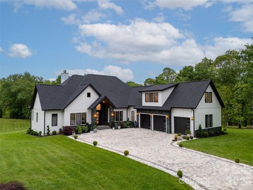 38 Thistle Ln, Fletcher, NC, 28732-9488 | Card Image