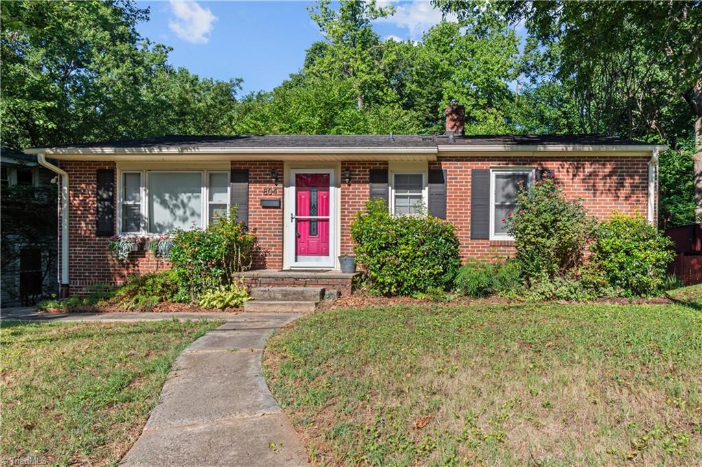 Brent St, Winston Salem, NC 27103