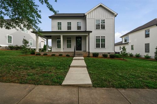 633 Village Way, Bowling Green, KY, 42103-7836 | Card Image