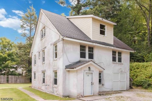 5 Fanwood Ct, Hewitt, NJ, 07421-2203 | Card Image