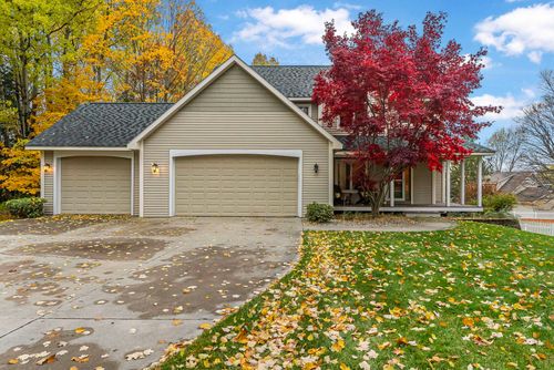 3721 Kennedy Pl, Williamsburg, MI, 49690-8615 | Card Image