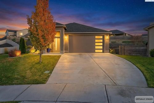 4939 Smitty Dr, Richland, WA, 99352-8008 | Card Image