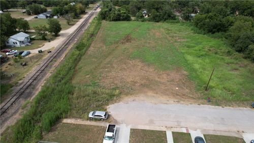 906 & 810 7th Street W, Cameron, TX, 76520 | Card Image