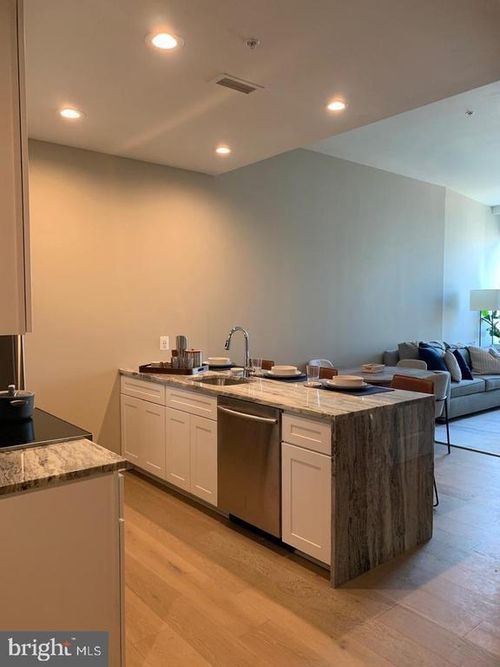 unit-103-2130 Arch St, PHILADELPHIA, PA, 19103-1478 | Card Image