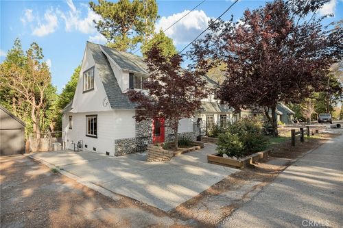 230 Hemlock Dr, Lake Arrowhead, CA, 92352 | Card Image