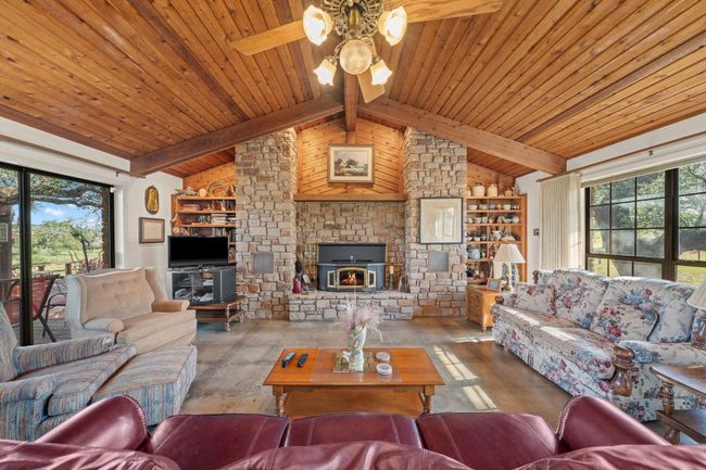 13315 N State Highway 16, Home with 3 bedrooms, 3 bathrooms and null parking in Llano TX | Image 10