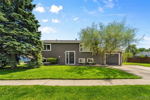 32 Sylvia Dr, Depew, NY, 14043-2125 | Card Image