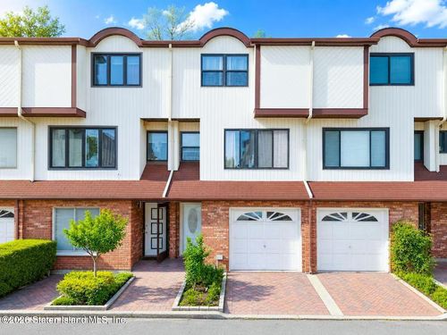 23 Venus Ln, Staten Island, NY, 10314-7592 | Card Image