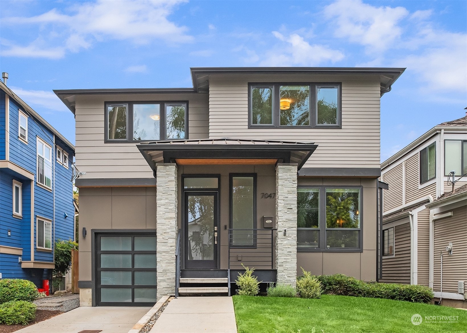 33rd Ave, Seattle, WA 98115